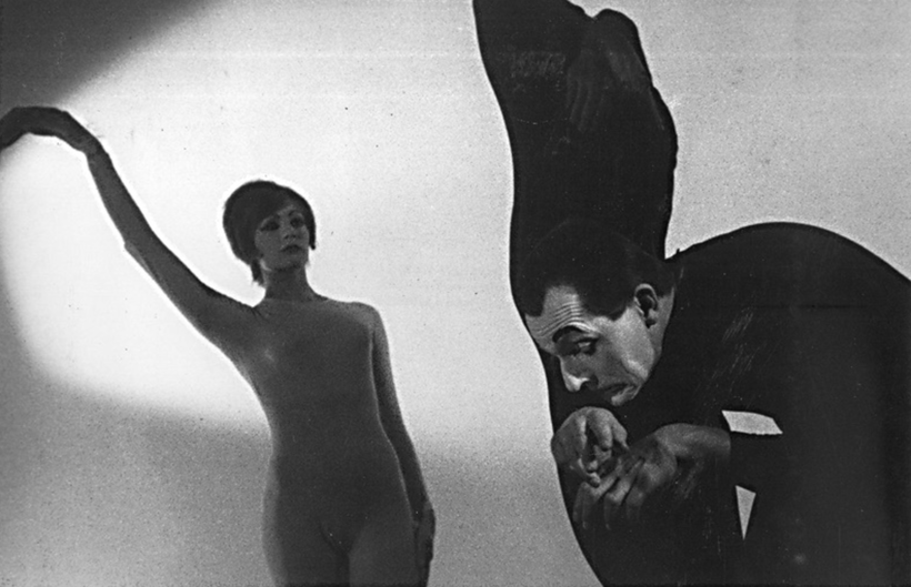Blázni, 1965 (Zdena Kratochvílová, Ladislav Fialka). Foto: Jaroslav Krejčí. Source: IDU.